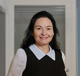 Porträt Melanie Hurni, Sachbearbeiterin